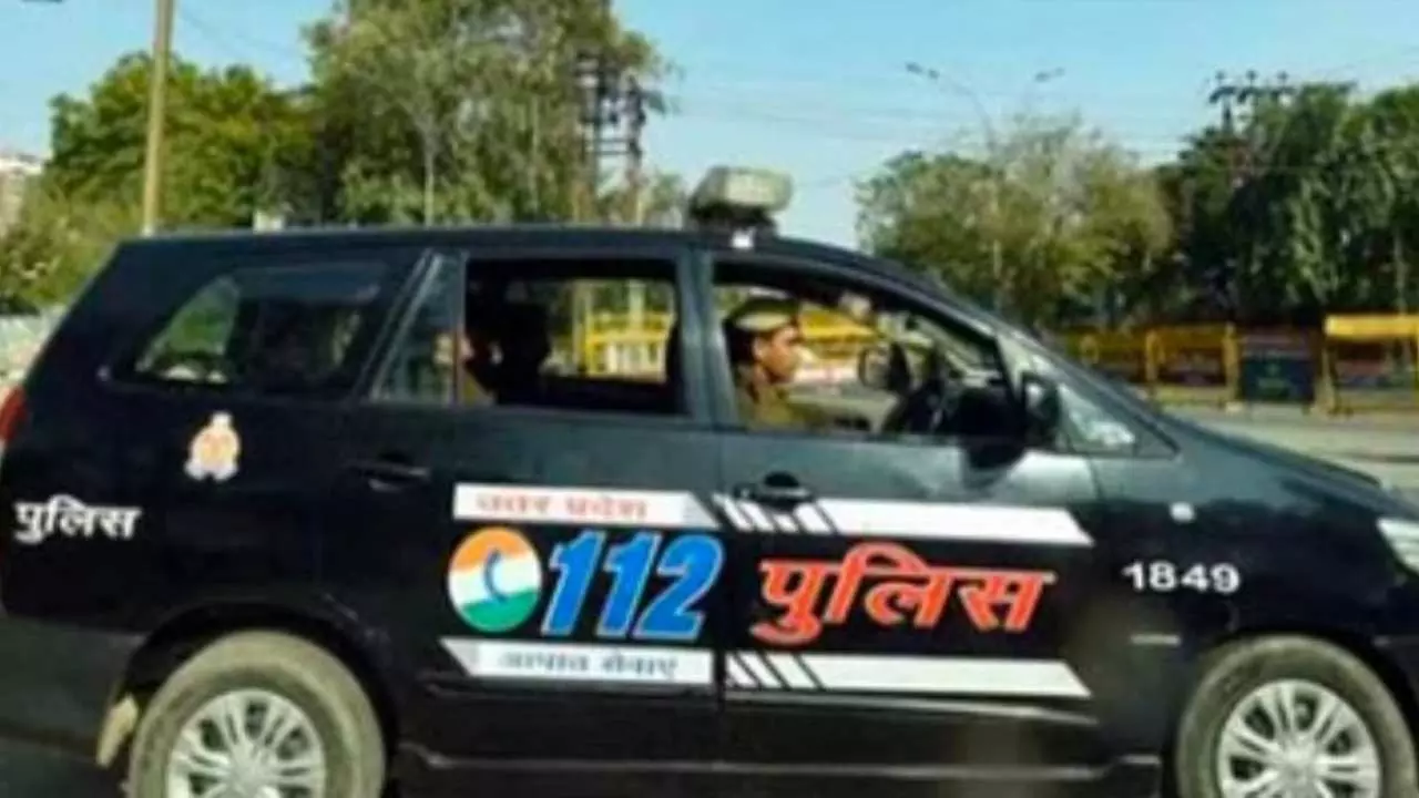 UP News: मुंडेरवा थाना क्षेत्र में दबंगों ने पुलिसकर्मियों पर किया जानलेवा हमला, एक सिपाही घायल UP News: मुंडेरवा थाना क्षेत्र में दबंगों ने पुलिसकर्मियों पर किया जानलेवा हमला, एक सिपाही घायल