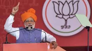 PM Modi in Banswara: बांसवाड़ा में PM मोदी का जलवा, कांग्रेस को लिया आड़े हाथों, कहा- ‘ प्रदेश को अपराध का केंद्र बना दिया’