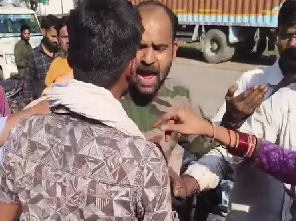 काम के दौरान बड़ा हादसा, परिजनों ने प्रबंधन पर लगाया आरोप