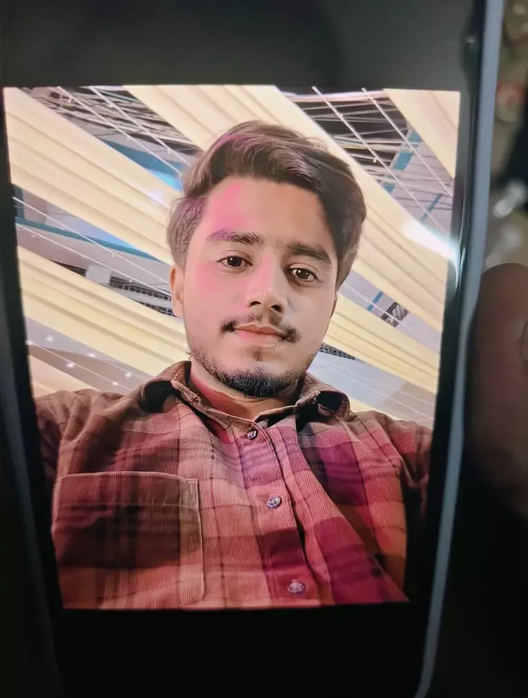 गंगा में नहाते समय हादसा: तीन छात्र डूबे,एक की मौत , NDRF और पुलिस ने संभाली कमान गंगा में नहाते समय हादसा: तीन छात्र डूबे,एक की मौत , NDRF और पुलिस ने संभाली कमान