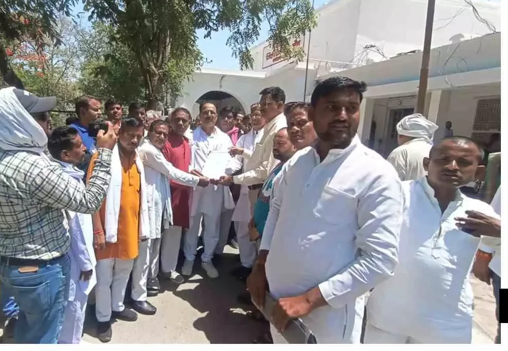 Jalaun News : गंगा में मिला शव, दुष्कर्म-हत्या का आरोप ,न्याय की मांग को लेकर उठी आवाज