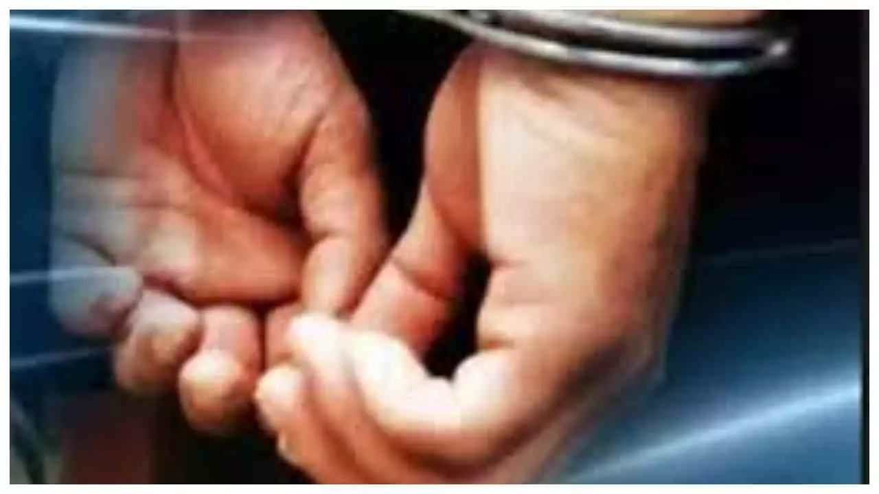 Meerut News: टीपी नगर पुलिस की बड़ी कार्रवाई, मुठभेड़ में दो बदमाश दबोचे