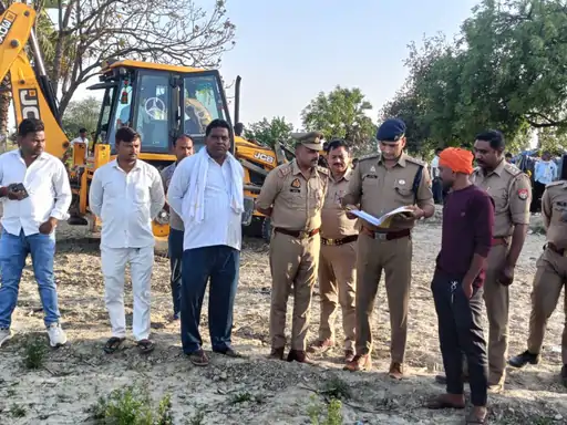 काकोरी में सनसनीखेज मामला, सास की हत्या के बाद कब्र से शव निकाला गया