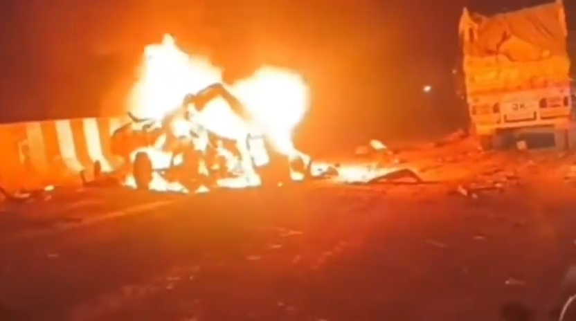Mirzapur Road Accident: मिर्जापुर-रीवा हाईवे पर खौफनाक मंजर, जिंदा जले 10 लोग