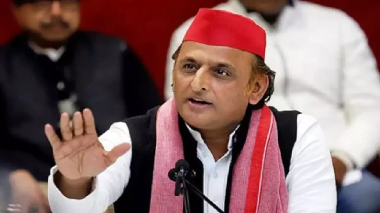 Akhilesh Yadav on UP Cabinet Expansion: “नौ साल में कुछ नहीं किया, अब मंत्री क्या करेंगे?” — अखिलेश का योगी सरकार पर तंज