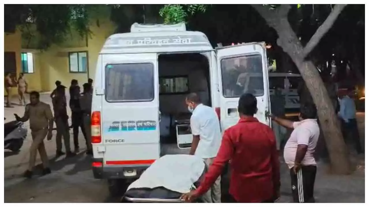 Kaushambi News: सरकारी संरक्षण में रह रही 17 वर्षीय किशोरी ने लगाई फांसी, जांच शुरू