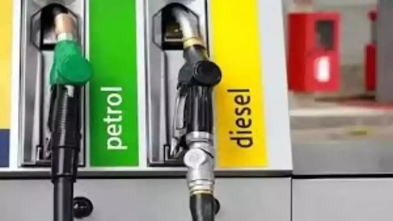 UP Petrol Diesel Price: 14 मई 2026 यूपी के कई शहरों में पेट्रोल-डीजल अब भी महंगा