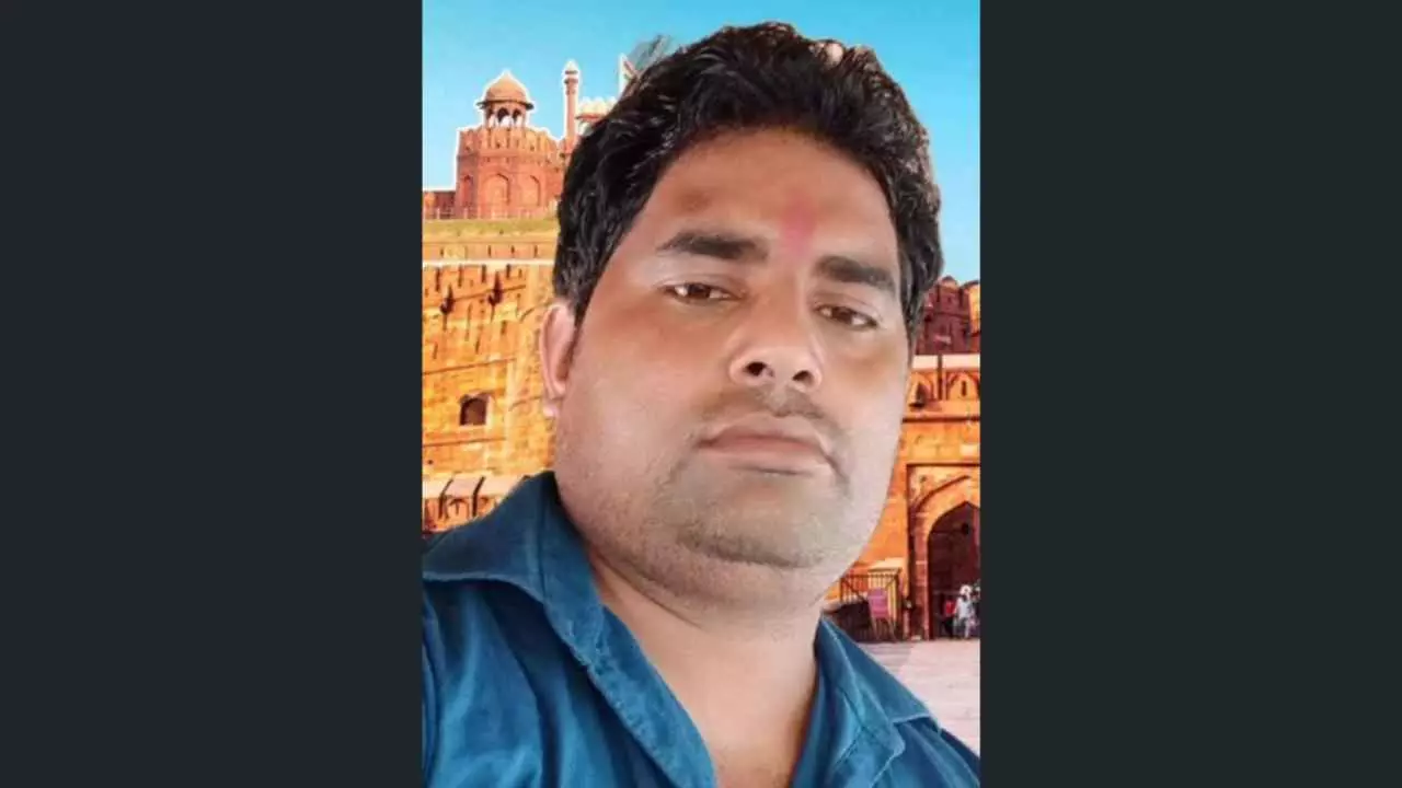 Etah News: एटा में शादी की सालगिरह बनी मातम, केक काटते समय शिक्षक की अचानक मौत