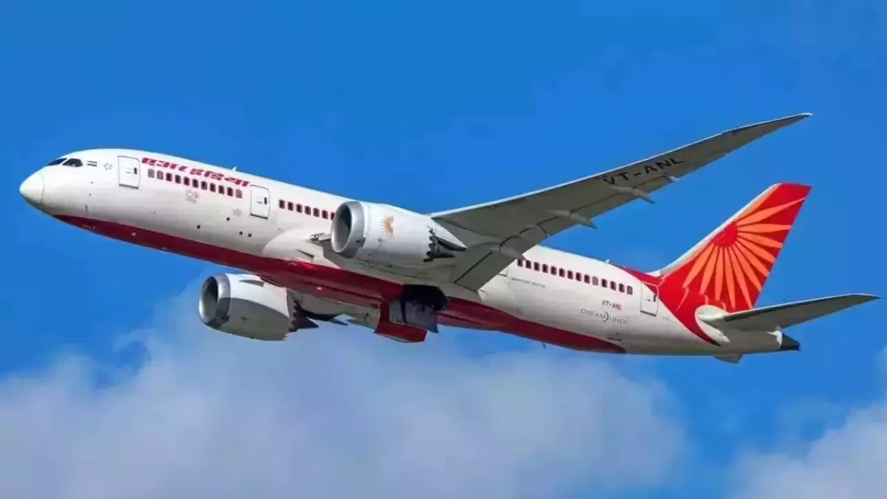 Air India Flight :  तकनीकी खराबी के बाद एयर इंडिया की सैन फ्रांसिस्को फ्लाइट दिल्ली लौटी