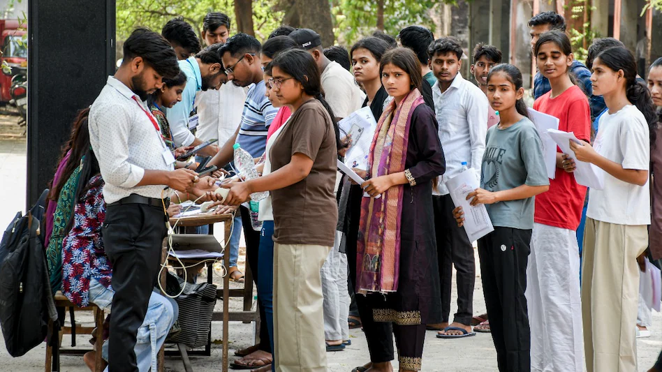 NEET UG 2026: छात्रों के लिए बड़ा अपडेट,3 मई को हुई NEET परीक्षा निरस्त