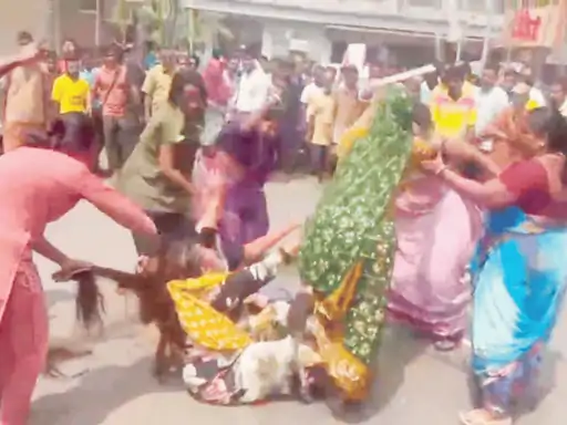 Woman Humiliation Ulhasnagar: महाराष्ट्र से यूपी तक महिलाओं पर अत्याचार, पुलिस ने शुरू की आरोपियों की धरपकड़