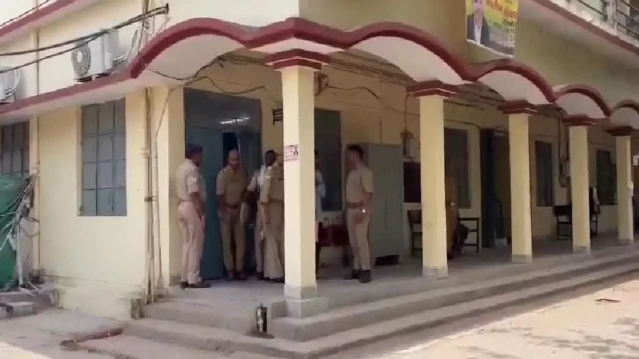Mahoba News: पत्थर की सिल से पत्नी-बच्चियों की हत्या, महोबा कोर्ट ने दोषी को दी फांसी