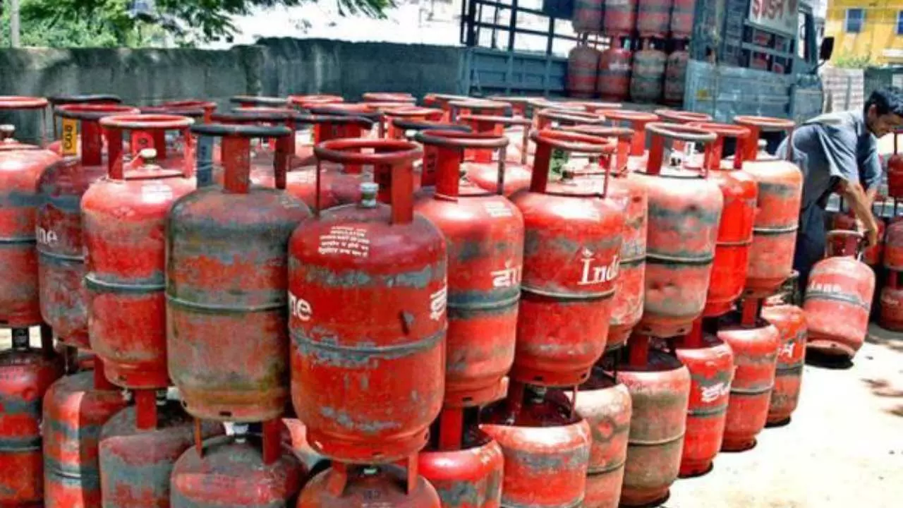 LPG E-KYC Last Date 2026: 30 जून से पहले करा लें ई-केवाईसी, नहीं तो बंद हो सकती है गैस सब्सिडी