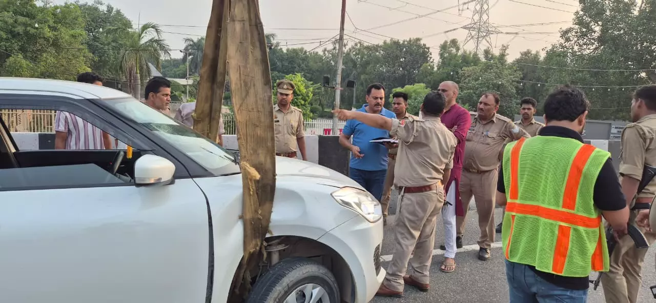 Hapur News: एनएच-9 पर भीषण हादसा, तेज रफ्तार कार की टक्कर से पति-पत्नी की दर्दनाक मौत