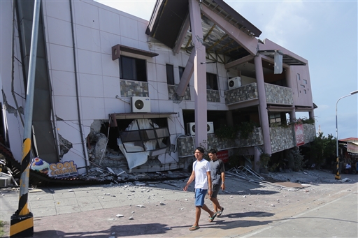 Philippines Earthquake: 7.8 तीव्रता के भूकंप से फिलीपींस में तबाही, 47 की मौत, 3.46 लाख लोग प्रभावित