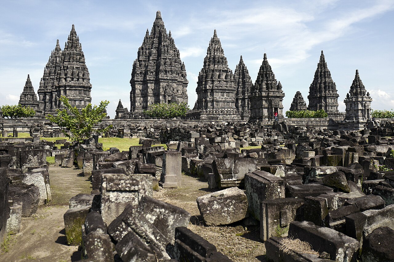 Indonesia Shiva Temple: इंडोनेशिया के प्राम्बानन शिव मंदिर के संरक्षण में करेगा भारत सहयोग, पीएम दौरे पर सांस्कृतिक रिश्तों को मिलेगी नई मजबूती Indonesia Shiva Temple: इंडोनेशिया के प्राम्बानन शिव मंदिर के संरक्षण में करेगा भारत सहयोग, पीएम दौरे पर सांस्कृतिक रिश्तों को मिलेगी नई मजबूती