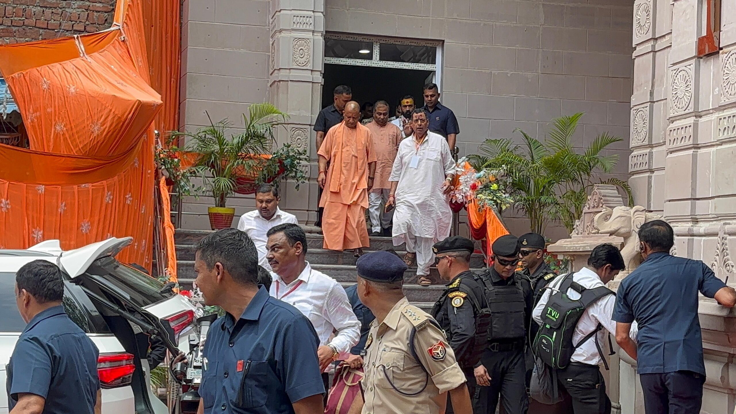 UP News: मुख्यमंत्री ने मां विंध्यवासिनी का किया विधि-विधान से पूजन, विकास कार्यों की समीक्षा कर दिए अहम निर्देश UP News: मुख्यमंत्री ने मां विंध्यवासिनी का किया विधि-विधान से पूजन, विकास कार्यों की समीक्षा कर दिए अहम निर्देश