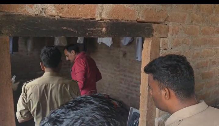 Hamirpur News: हमीरपुर में रिश्तों का खौफनाक अंत, अवैध संबंधों के चलते भाई ने की भाई की हत्या Hamirpur News: हमीरपुर में रिश्तों का खौफनाक अंत, अवैध संबंधों के चलते भाई ने की भाई की हत्या