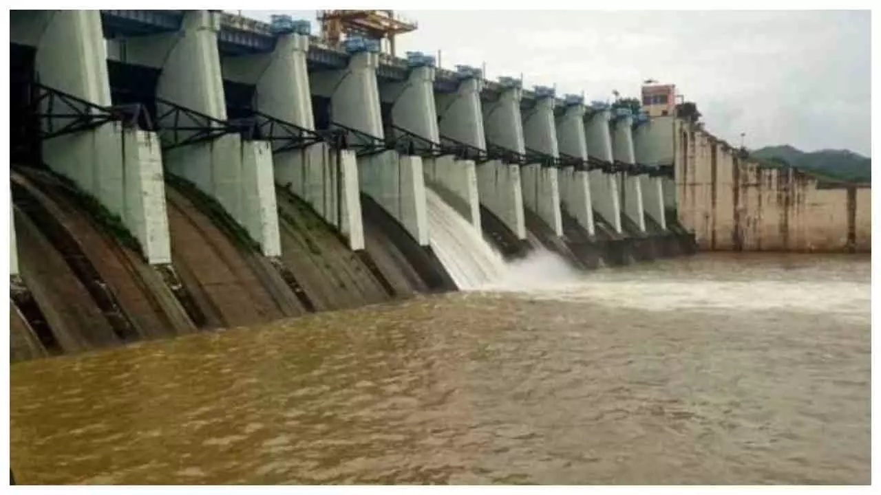 Sonbhadra News: सोनभद्र में बढ़ा बाढ़ का खतरा! ओबरा बांध के गेट खुलने की संभावना, प्रशासन अलर्ट Sonbhadra News: सोनभद्र में बढ़ा बाढ़ का खतरा! ओबरा बांध के गेट खुलने की संभावना, प्रशासन अलर्ट