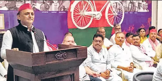 Akhilesh Yadav Permanent Job Promise: अखिलेश यादव का बड़ा चुनावी वादा, बोले- खत्म होगी आउटसोर्सिंग, युवाओं को मिलेगी पक्की नौकरी Akhilesh Yadav Permanent Job Promise: अखिलेश यादव का बड़ा चुनावी वादा, बोले- खत्म होगी आउटसोर्सिंग, युवाओं को मिलेगी पक्की नौकरी