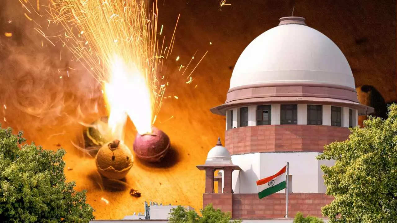 Supreme Court on Firecrackers: पटाखों पर पूरी तरह बैन नहीं, लेकिन दिन-रात फोड़ने की भी नहीं होगी छूट ! Supreme Court on Firecrackers: पटाखों पर पूरी तरह बैन नहीं, लेकिन दिन-रात फोड़ने की भी नहीं होगी छूट !