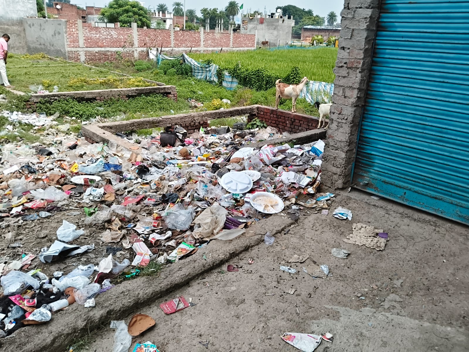 Barabanki News: निन्दूरा ब्लॉक में स्वच्छता अभियान की अनदेखी का आरोप, आरआरसी सेंटर बने शोपीस