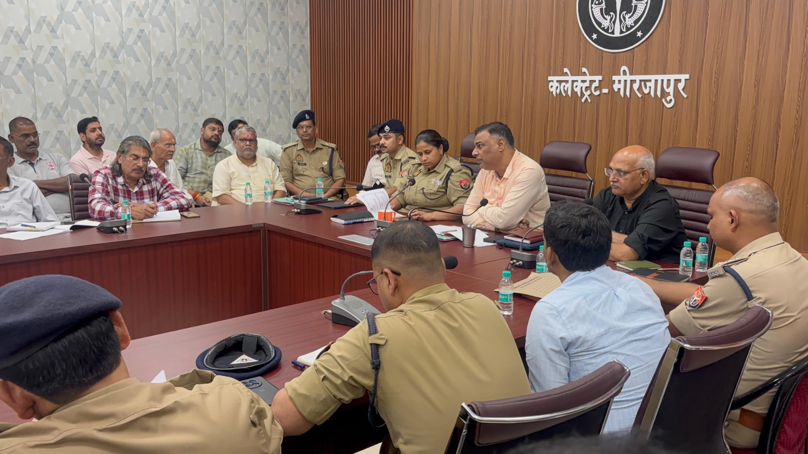 Mirzapur News: दुर्गा पूजा, रामलीला और मूर्ति विसर्जन को लेकर प्रशासन अलर्ट ! Mirzapur News: दुर्गा पूजा, रामलीला और मूर्ति विसर्जन को लेकर प्रशासन अलर्ट !