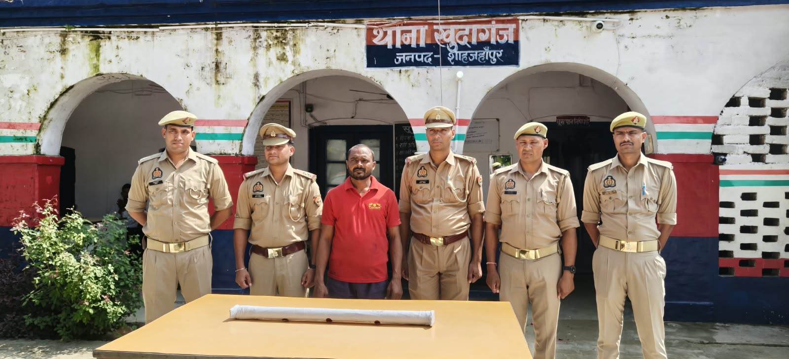Shahjahanpur News: मंदिर में दो साधुओं की हत्या कर शव जलाने का आरोपी गिरफ्तार, लोहे की रॉड बरामद !